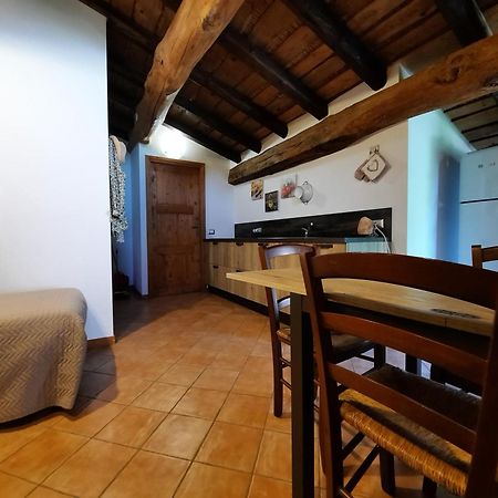 Corte Davini Agriturismo Monzambano Exterior foto